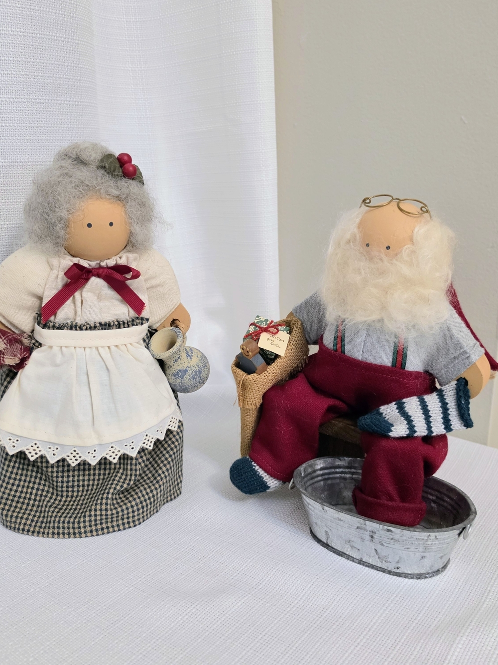 Mrs Claus Santa Soaking His Feet Lizzie High Dolls Primitive Christmas Toys Bag